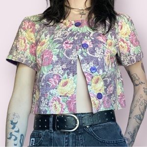 Vintage floral cropped button down short sleeved blouse
